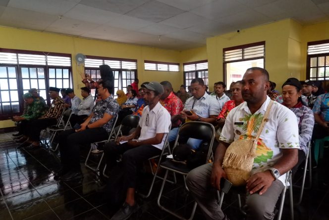 
					Peserta sosialisasi dan bimbingan teknis pembuatan dan pemanfaatan websita di Kepulauan Yapen, Papua, Kamis 7 Desember 2024. (KabarPapua.co/Ainun Faathirjal)