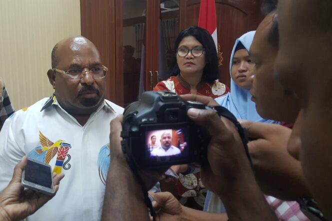 
					Lukas Enembe saat masih aktif sebagai Gubernur Papua. (KabarPapua.co/Achmad Syaiful)