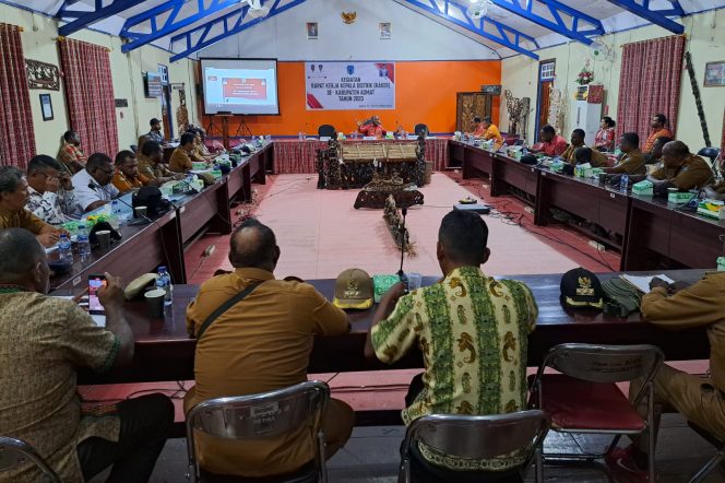 
					Raker Kepala Distrik se- Kabupaten Asmat pada Jumat 8 Desember 2023. (KabarPapua.co/Abdel Syah)