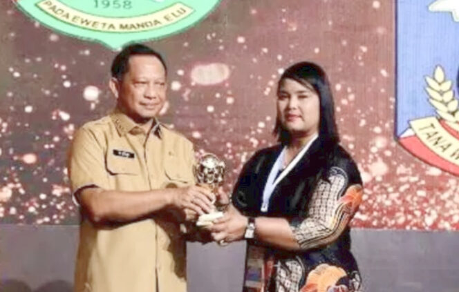 
					Pemkab Jayapura dapat penghargaan Jaminan Kesehatan dari Wakil Presiden RI. (Foto dok: LintasPapua.com)