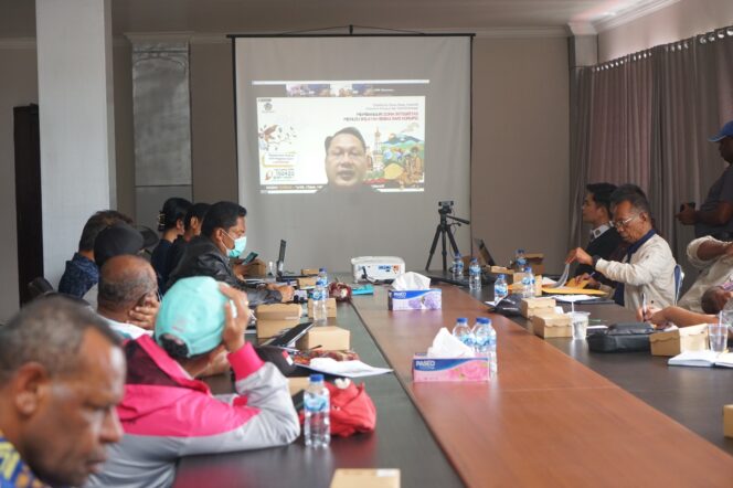 
					Pemkab Jayawijaya menggelar rapat virtual dengan Kemenkeu terkait program layanan dasar kepada masyarakat. (KabarPapua.co/Stefanus Tarsi)