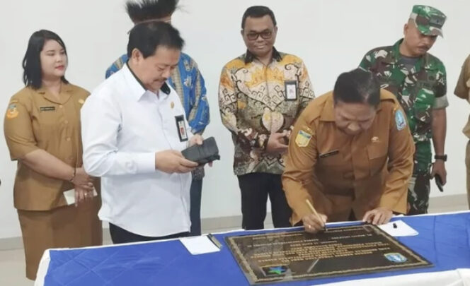 
					Suasana peresmian Gedung Layanan Perpustakaan Daerah Kabupaten Jayapura Selasa, 11 April 2023. (Foto dok: LintasPapua.com)