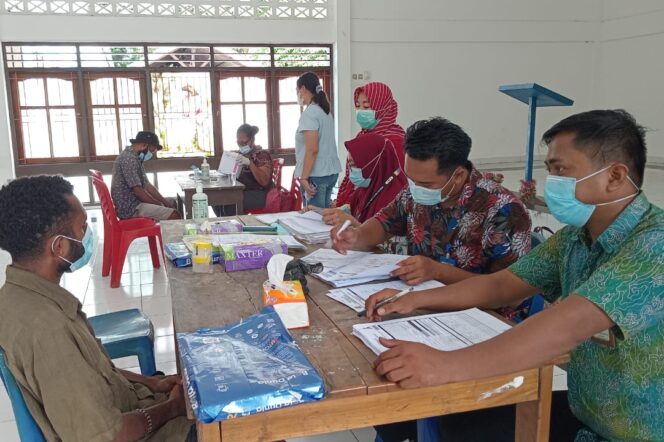 
					Mahasiswa Papua di Asrama Liboran Jayapura menjalani skrining tuberkulosis, Sabtu 23 Maret 2024. (KabarPapua.co/Natalya Yoku)