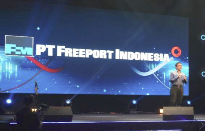 
					Presiden Direktur PTFI Tony Wenas pada kegiatan puncak acara HUT ke-57 PTFI bersama karyawan di Sporthall Tembagapura, 7 April 2024. (Foto dok: PTFI)