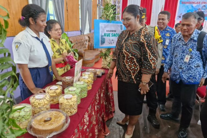 
					Suasana Festival Karya P5 di SMPN 2 Agats, Kabupaten Asmat, Papua Selatan, Jumat 17 Mei 2024. (KabarPapua.co/Abdel Syah)