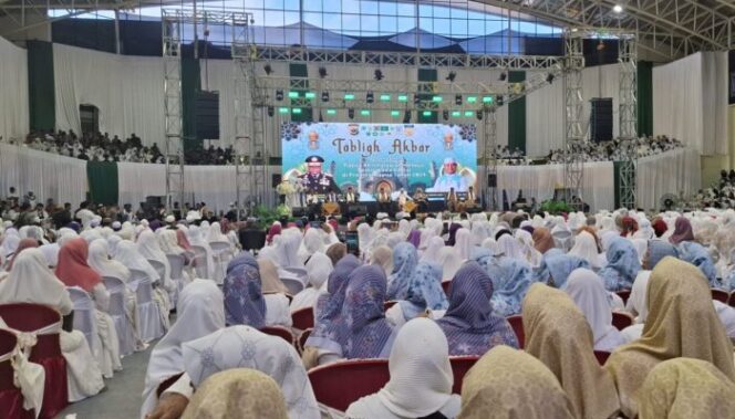 
					Suasana Tabligh Akbar yang digelar Polda Papua di GOR Cenderawasih, Selasa 25 Juni 2024. (Ist)