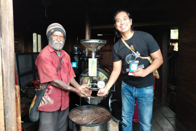 
					Aktivitas produksi Kopi Kasuari binaan PLN di Kabupaten Nabire, Papua Tengah. (PLN)