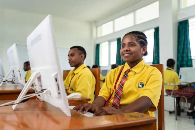 
					Anak-anak sedang mengikuti pembelajaran dari Sekolah Asrama Taruna Papua (SATP). (Freeport)