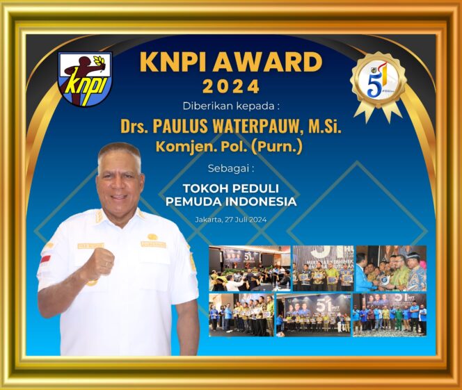 
					Paulus Waterpauw sabet penghargaan tokoh peduli pemuda di KNPI Award 2024. (Ist)