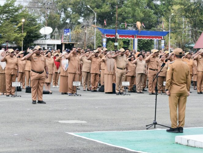 
					Apel pagi dilingkungan Pemerintah Daerah Kabupaten Jayapura, Senin 19 Agustus 2024. (KabarPapua.co/Alan Youwe)