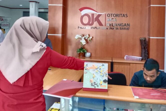 
					Pelayanan di Kantor OJK Papua dan Papua Barat. (net)