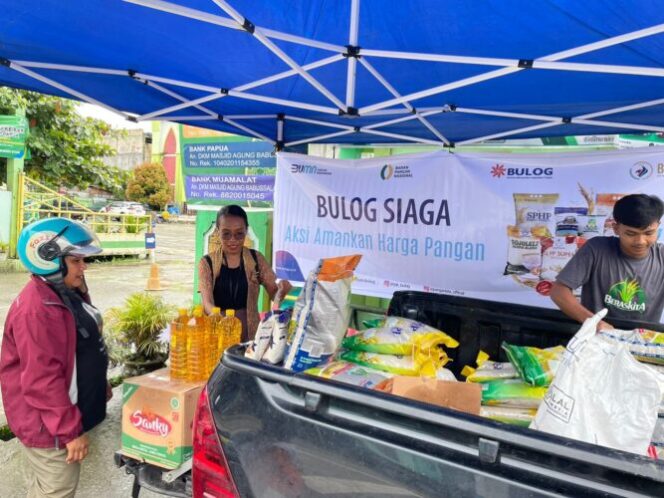 
					Bulog Siaga, jaga stabilitas pangan di Timika. Foto: BI Papua