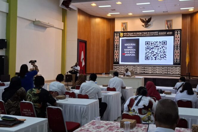 
					Suasana Konsultasi Publik Raperda Ripik di Kota Jayapura, Rabu 11 September 2024. (KabarPapua.co/Imelda)