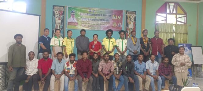 
					Peserta dan narasumber pada kegiatan Masa Penerimaan Anggota (MAPENTA) dan Kursus Kepemimpinan Dasar (KKD) Pemuda Katolik Komisariat Cabang (Komcab) Kabupaten Jayapura. Foto: ist