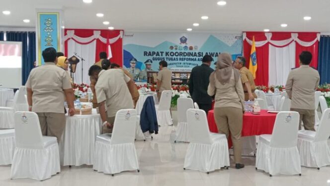 
					Suasana Rakor Awal Gugus Tugas Reforma Agraria (GTRA) di Kabupaten Jayawijaya. (KabarPapua.co/Stefanus Tarsi)