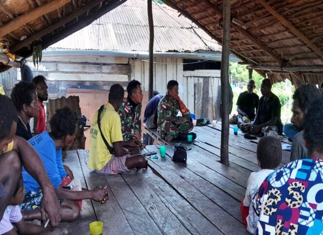 
					Cosmos TNI di Distrik Kimaam, Kabupaten Merauke. Foto: Pendam Cenderawasih.