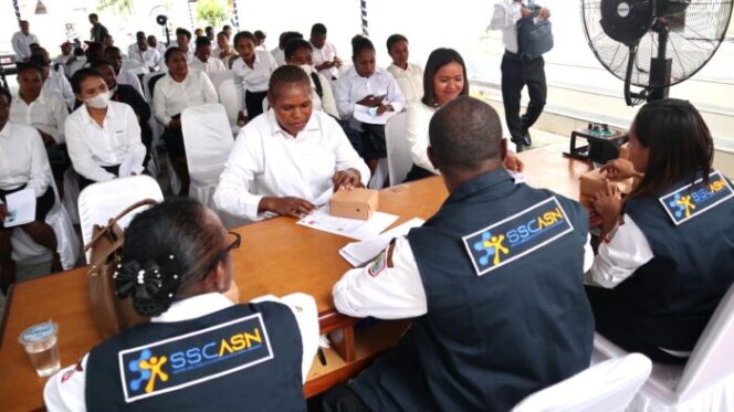 
					CPNS Provinsi Papua Tengah mengikuti tes Seleksi Kompetensi Dasar (SKD) di Kantor BKN Jayapura. (Humas Pemprov Papua Tengah)