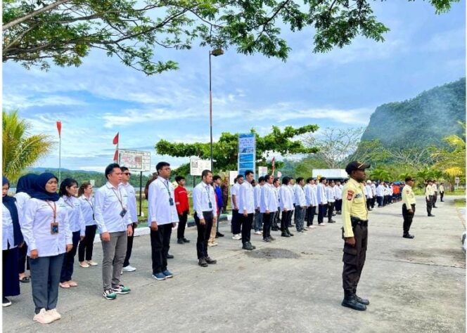 
					PT. PLN Indonesia Power Unit Bisnis Pembangkit Holtekamp (UBP Holtekamp) melaksanakan Upacara Peringatan Hari Listrik Nasional (HLN) Ke-79 dan Hari Sumpah Pemuda Ke-96 Tahun 2024. Foto: IP UBP  Holtekamp