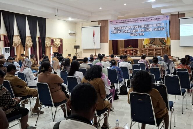 
					Suasana deseminasi audit kasus stunting siklus II di Gedung Silas Papare Serui. (KabarPapua.co/Ainun Faathirjal)