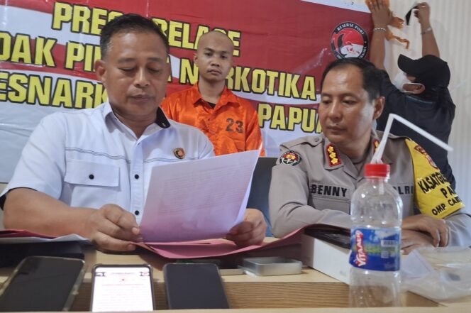 
					Polda Papua merilis pengungkapan kasus sabu di Kota Jayapura. (Polda Papua