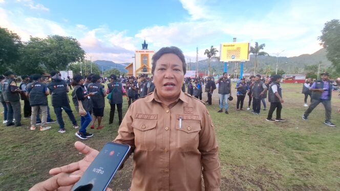 
					Sekda Kepulauan Yapen, Erny Tania usai apel siaga pengawas Pilkada 2024. (KabarPapua.co/Ainun Faathirjal)