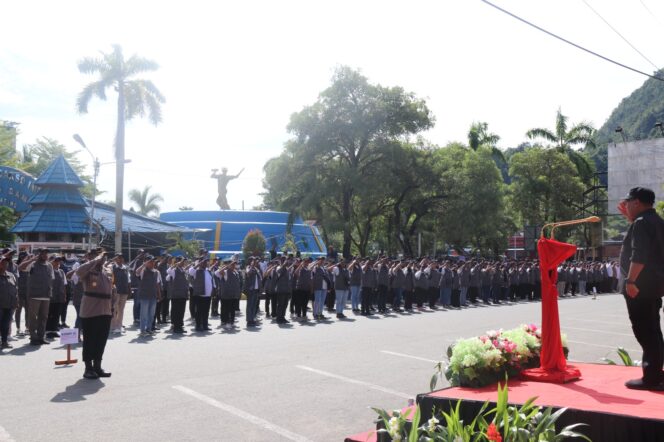 
					Apel Gelar Pasukan Keamanan dan Penyelenggaraan Pilkada di Taman Imbi Kota Jayapura, Kamis 21 November 2024. (Polda Papua)