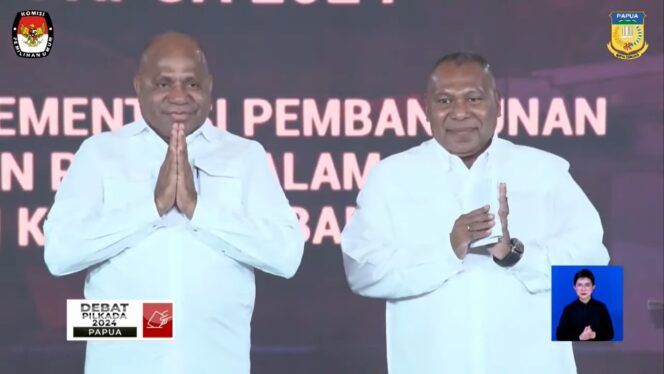 
					Pasangan Mari-Yo di Pilkada Papua  saat debat terakhir. Foto: Tim Mari-Y0 