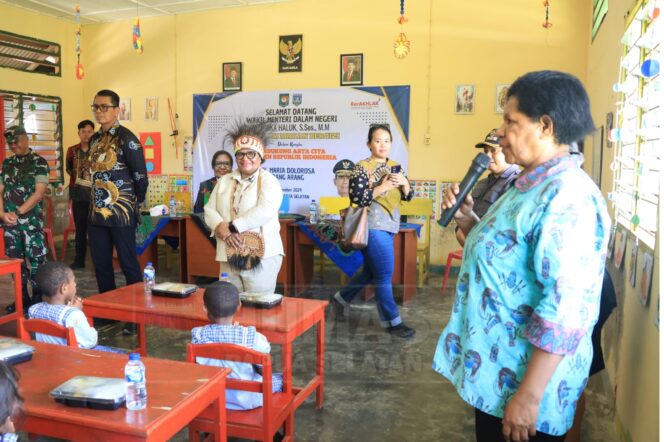 
					Uji coba makan bergizi gratis di Sekolah Dasar (SD) Inpres Gudang Arang Merauke. Foto: Pemprov Papua Selatan. 