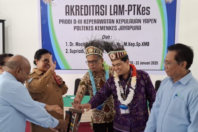 
					Pembukaan asesmen akreditasi LAM-PTKes Prodi Keperawatan Kepulauan Yapen Poltekkes Kemenkes Jayapura. (KabarPapua.co/Ainun Faathirjal)