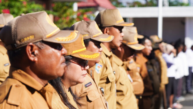 
					Para ASN Pemprov Papua Tengah saat apel pagi. (KabarPapua.co/Vero)