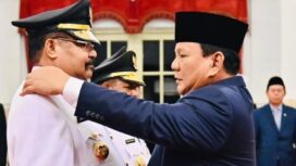 Presiden Prabowo Subianto resmi melantik Gubernur dan Wakil Gubernur Papua Pegunungan, John Tabo - Ones Pahabol pada Kamis  17 April 2025 di Istana Negara.  Foto: IG Prabowogibran