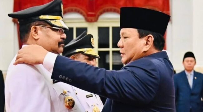 Presiden Prabowo Subianto resmi melantik Gubernur dan Wakil Gubernur Papua Pegunungan, John Tabo - Ones Pahabol pada Kamis  17 April 2025 di Istana Negara.  Foto: IG Prabowogibran