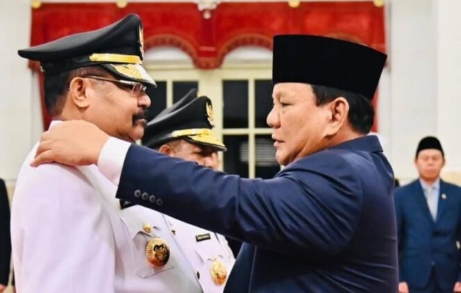 
					Presiden Prabowo Subianto resmi melantik Gubernur dan Wakil Gubernur Papua Pegunungan, John Tabo - Ones Pahabol pada Kamis  17 April 2025 di Istana Negara.  Foto: IG Prabowogibran