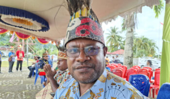  Kepala Sekolah SMA Negeri Unggulan Dawai Pieter Torobi. (KabarPapua.co/Ainun Faathirjal)
