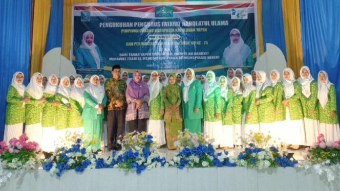 
					Pengukuhan Pengurus Fatayat Nahdatul Ulama (NU) Cabang Kabupaten Kepulauan Yapen  masa khidmat 2025-2030. (KabarPapua.co/Ainun Faathirjal)
 