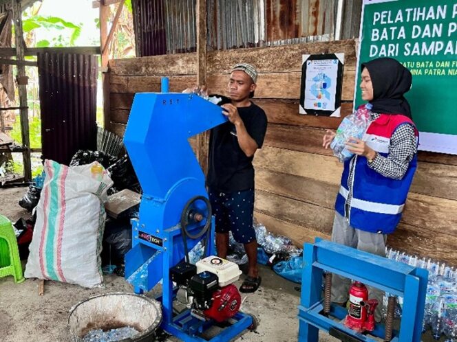 
					Pengolahan sampah plastik di Ternate. Foto: Pertamina Papua Maluku
