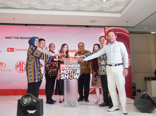 
					PT Bank Danamon Indonesia Tbk dan PT Adira Dinamika Multi Finance Tbk dengan dukungan MUFG Bank, Ltd. (“MUFG”) menghadirkan ragam solusi finansial dan keuntungan menarik bagi nasabah, calon konsumen, dan pengunjung Indonesia International Motor Show (“IIMS”) Surabaya 2025. Foto: Bank Danamon