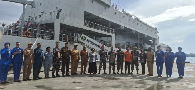 
					KRI Teluk Wondama-527 berlabuh di Pelabuhan Jayapura. Foto: Imelda/Kabarpapua.co
