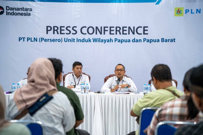 
					Keterangan pers PLN Papua dan Papua Barat. Foto: PLN Papua dan Papua Barat