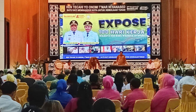 
					Suasana acara Ekspose 100 Kerja Wali Kota dan Wakil Wali Kota Jayapura. (KabarPapua.co/Natalya Yoku)
