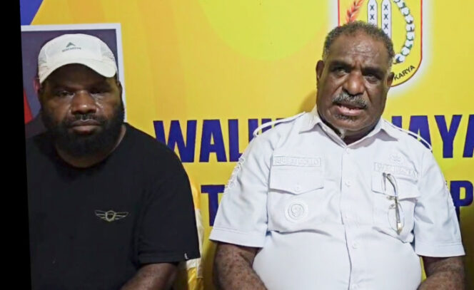 
					Pertemuan yang indah antara perwakilan tokoh pemuda Lapago-Mepago dengan Wali Kota Jayapura Abisai Rollo. (KabarPapua.co/Natalya Yoku)