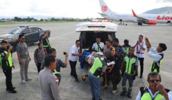 Anggota Polres Yahukimo Dirujuk ke RS Bhayangkara Tingkat I Kramat Jati, Jakarta. (Foto dok Humas Satgas Damai Cartenz)