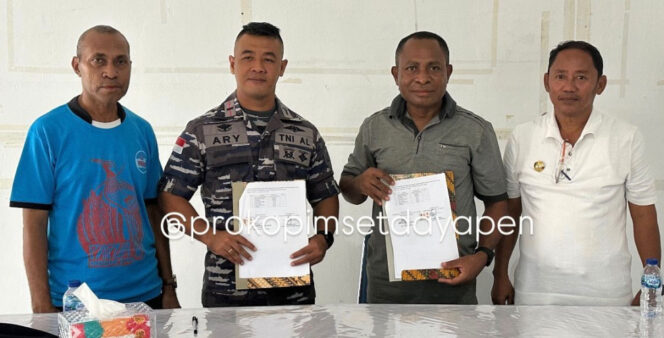 
					RSUD Serui-TNI AL jalin kerjasama keamanan dalam pelayanan di rumah sakit. Foto: Humas Protokoler Pemkab Yapen 