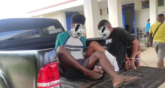 
					Dua pelaku curas di kawasan RSUD Merauke. Foto: Polda Papua.