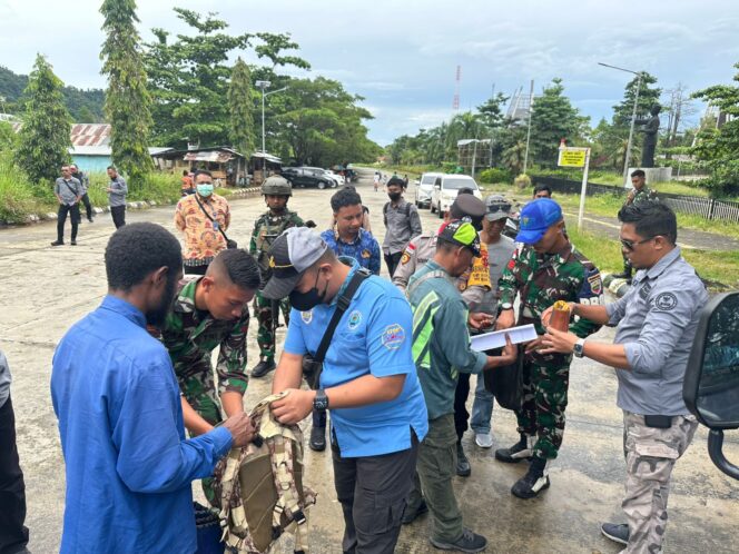 
					Razia narkotika di Pos Lintas Batas PLBN Skouw Kota Jayapura. Foto: PLBN Skouw