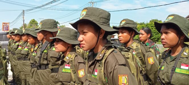 
					Sebanyak 90 orang pelajar SMA Unggulan Taruna Cenderawasih Jayapura mengikuti Masa Basis Siswa Taruna di Rindam XVII Cenderawasih. Foto: Natalya Yoku.KabarPapua.co