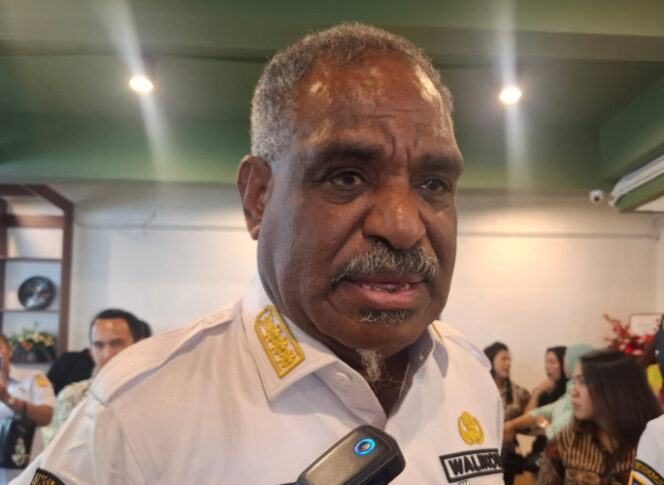 
					Wali Kota Jayapura, Abisai Rollo. Foto: Natalya Yoku/KabarPapua.co