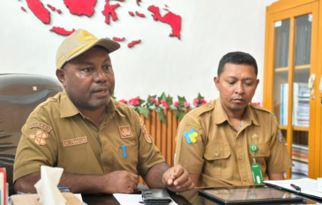 
					Kepala Bidang Pencegahan dan Pengendalian Penyakit (P2P) Dinkes Kepulauan Yapen, dr. Franklin Numberi saat diwawancara wartawan. (IST)