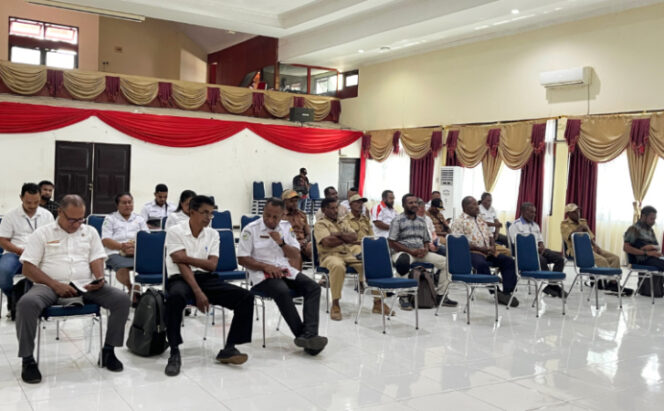 
					Pertemuan Penguatan Kemitraan Lintas Sektor CSR dan Non Pemerintah dalam rangka Pencegahan dan Pengendalian AIDS, TB dan Malaria. (Foto  dok: Humas Pemkab Kepulauan Yapen)