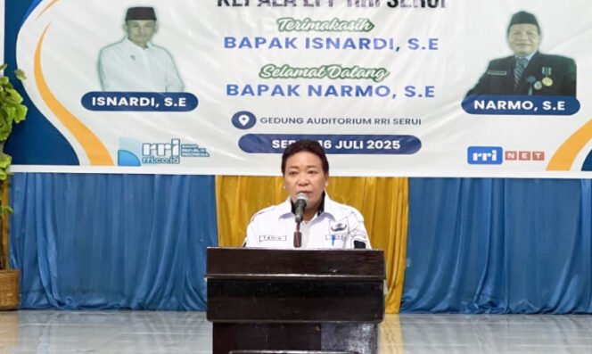 
					Sambutan Sekda Kepulauan Yapen, Erny Tania pada pisah sambut kepala RRI Serui, Rabu, 16 Juli 2025. (KabarPapua.co/Ainun Faathirjal)